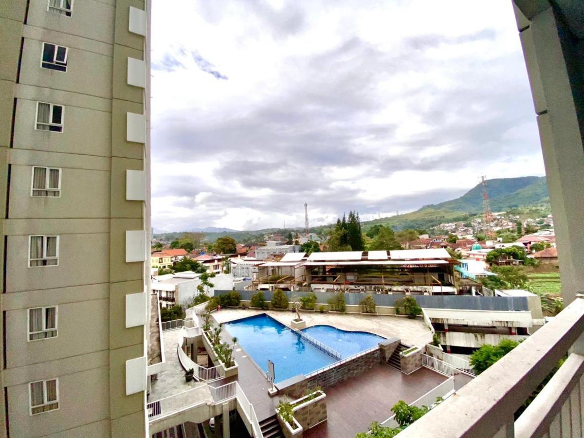 Skyland City Hotel Jatinangor Cilimus Экстерьер фото