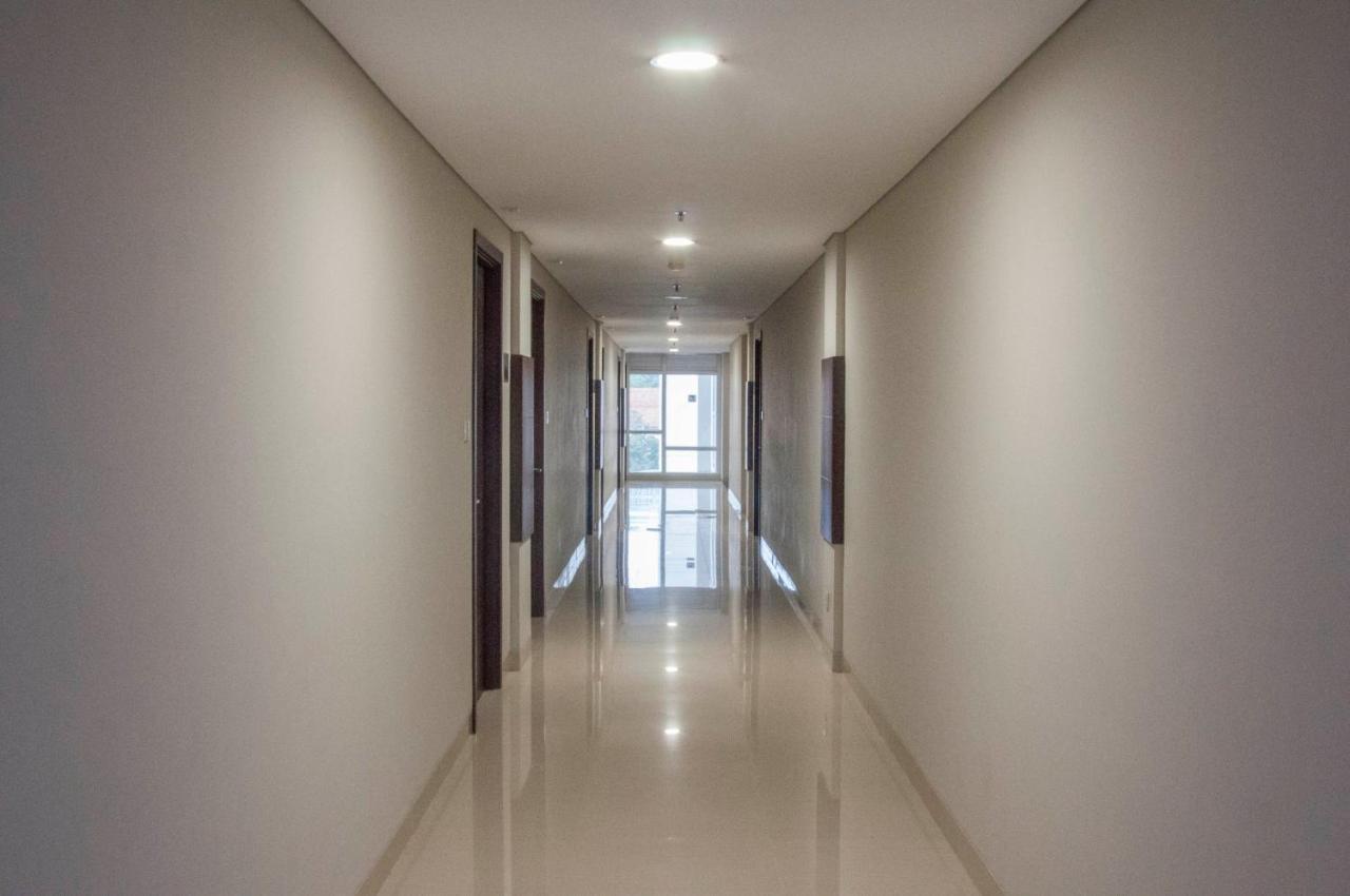 Skyland City Hotel Jatinangor Cilimus Экстерьер фото